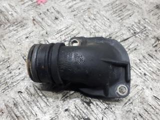 корпус термостата Volkswagen Passat B4 1996, 1.8 л., бензин, МКПП, зелёный, универсал, 037121121A