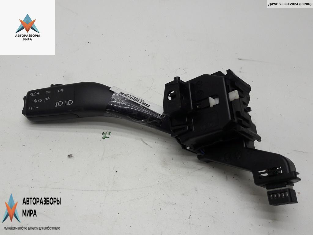 переключатель поворотов Volkswagen Touran 1 поколение 2004, 2.0 л., бензин, АКПП, чёрный, минивэн, 1K0953513A - фото №1