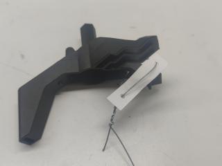 кронштейн (крепление) Audi A4 B7 2007, 2.0 л., TFSI, бензин, МКПП, красный, универсал, 8E9945183