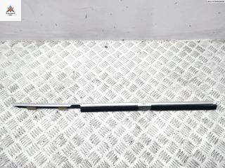 уплотнитель двери BMW 5 серия E34 1989, 2.0 л., бензин, МКПП, белый, седан