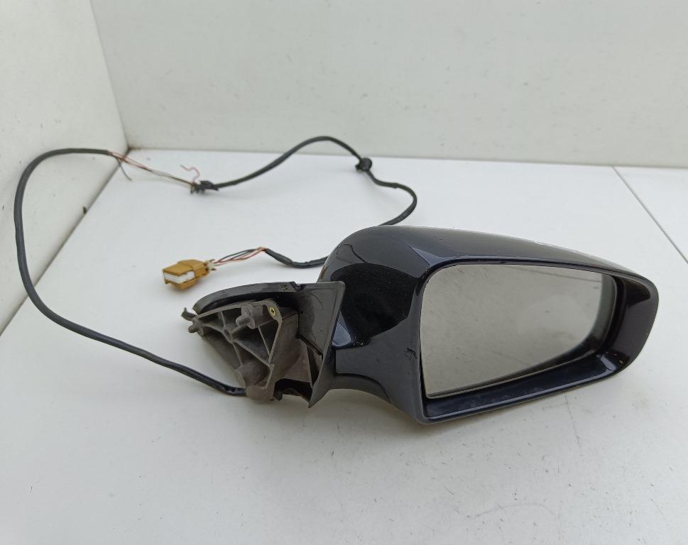 зеркало правое Audi A4 B6 2004, 2.0 л., бензин, МКПП, чёрный, универсал, 8E1858532