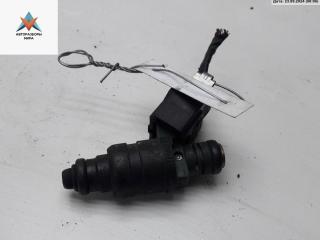 форсунка Volkswagen Golf 4 поколение 1998, 1.6 л., бензин, МКПП, белый, хетчбэк 5 дв., 037906031AA