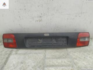 накладка подсветки номера Volvo S40 1 поколение 1998, 1.8 л., бензин, МКПП, зелёный, универсал, 30862381