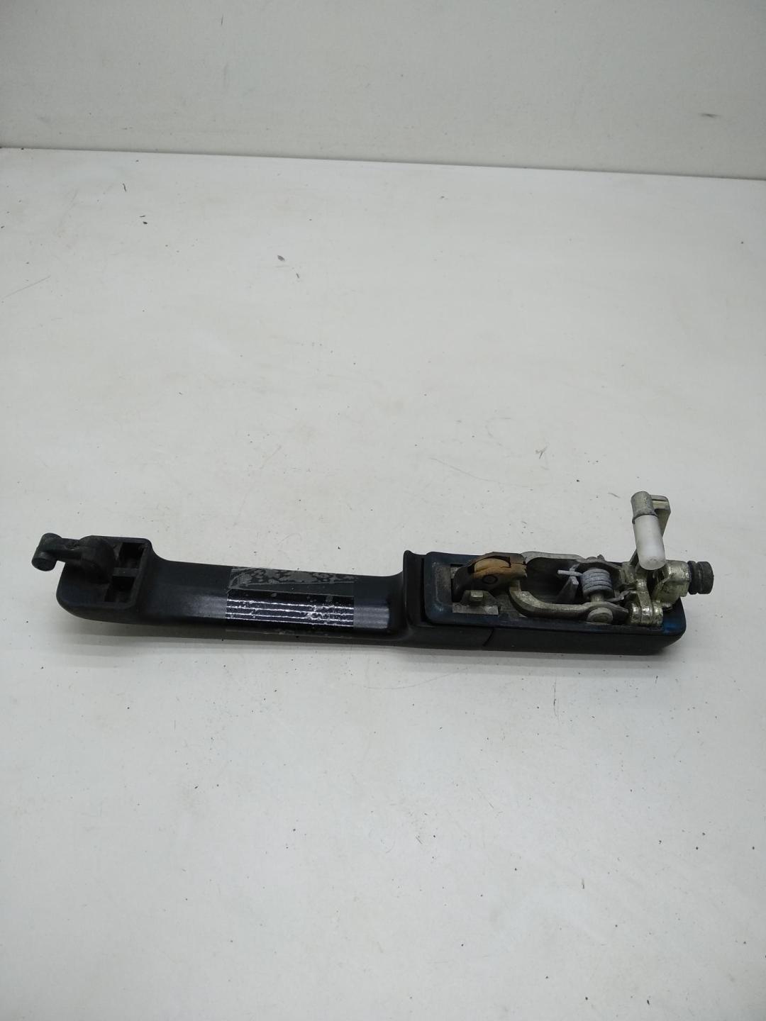 ручка наружная задняя правая Volkswagen Passat B3 1992, 1.8 л., бензин, МКПП, синий, универсал, VW
