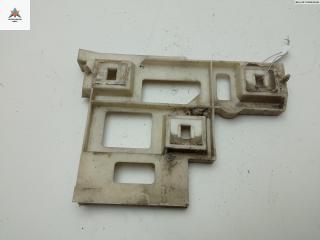 кронштейн переднего бампера Volvo V70 1 поколение 1999, 2.4 л., бензин, МКПП, чёрный, седан, 9151503