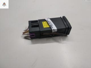 кнопка обогрева заднего стекла Audi A8 D2/4D 1996, 2.8 л., бензин, АКПП, чёрный, седан, 4D0941503