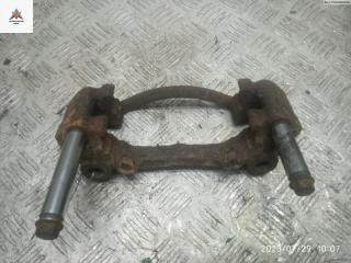 скоба суппорта Mercedes-Benz Vito-1 W638 1999, 2.2 л., дизель, МКПП, белый, микроавтобус