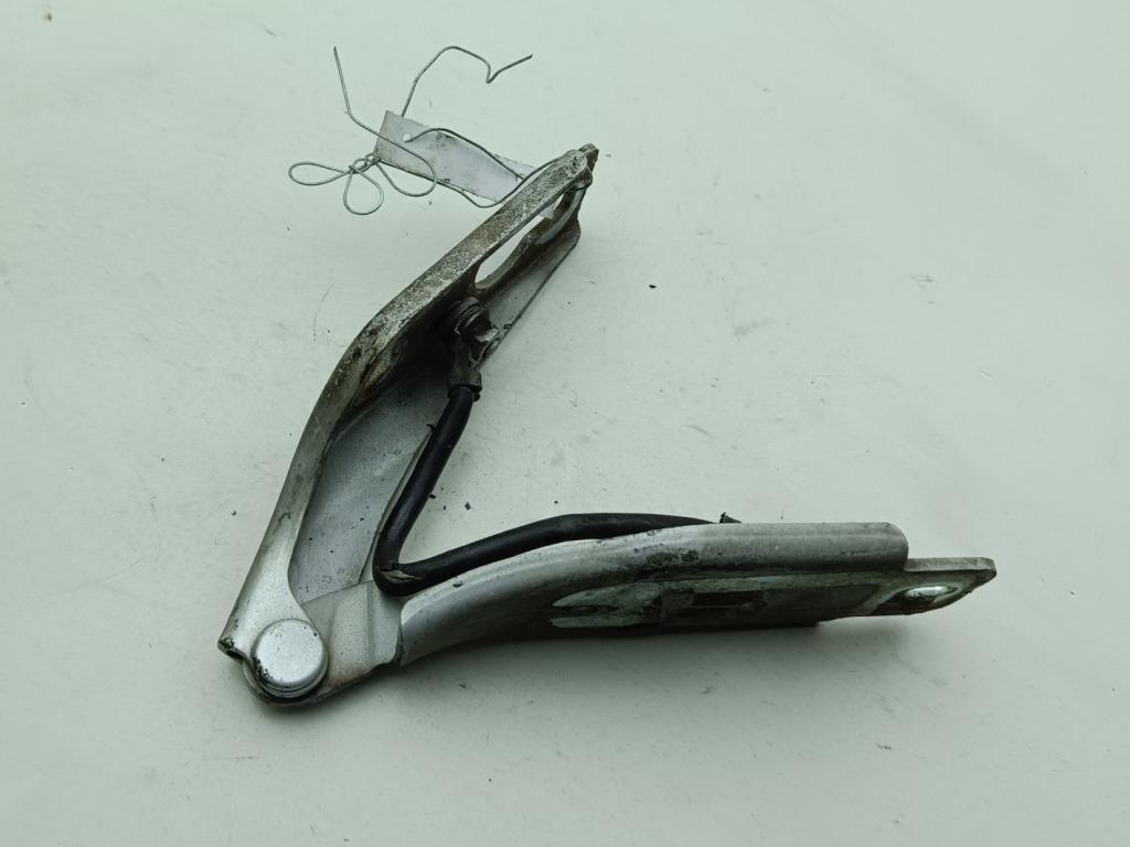 петля капота правая BMW 3 E36 1998, серый, хетчбэк 3 дв., 41618135070