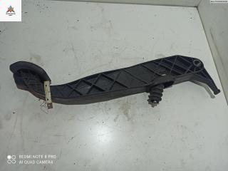 педаль сцепления Volkswagen Transporter T5 2004, 1.9 л., дизель, МКПП, белый, микроавтобус, 7H1721315A, PEDAL, SCEPLENIYA