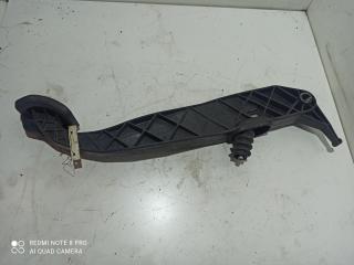 педаль сцепления Volkswagen Transporter T5 2004, 1.9 л., дизель, МКПП, белый, микроавтобус, 7H1721315A, PEDAL, SCEPLENIYA