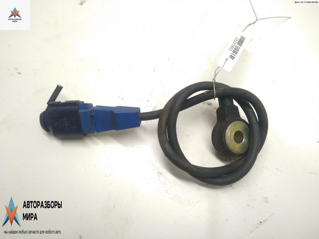 датчик детонации Audi A4 B6 2003, 2.0 л., бензин, МКПП, серый, универсал, 8E0973703A - фото №1