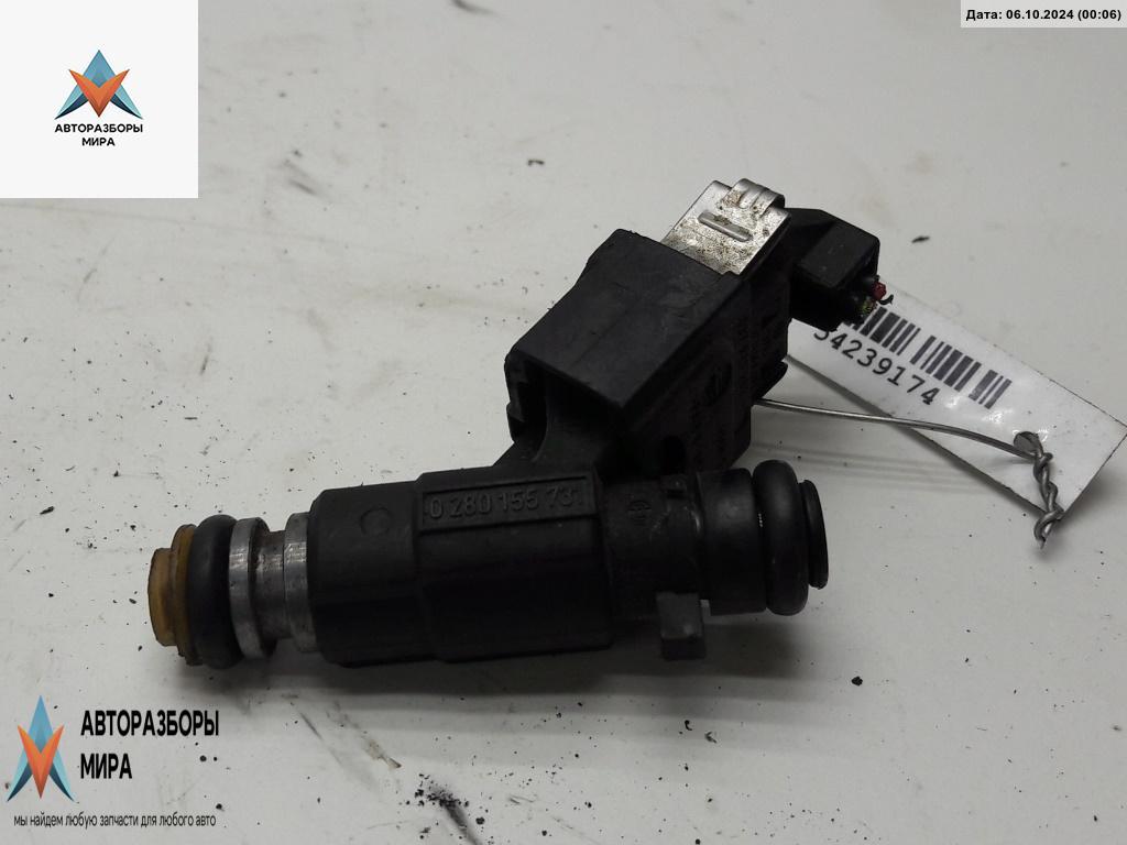 форсунка Volkswagen Golf 3 поколение 1996, 1.4 л., бензин, МКПП, красный, хетчбэк 5 дв., 030906031E - фото №1