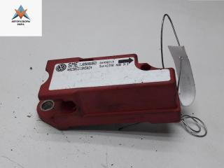 датчик AirBag Volkswagen Golf 4 поколение 1999, 2.0 л., бензин, МКПП, серый, хетчбэк 5 дв., 1J0909606D