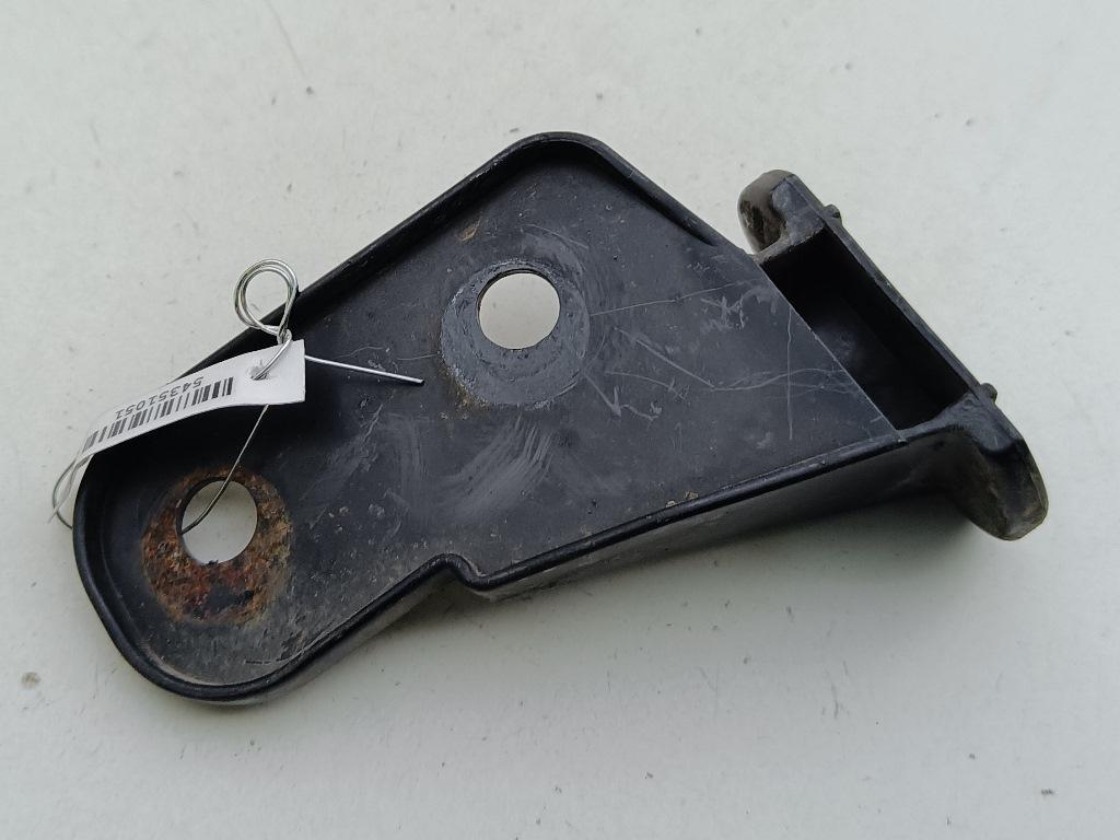 кронштейн переднего бампера BMW 3 E36 1997, 2.0 л., бензин, МКПП, красный, кабриолет, 8122578
