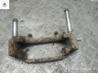 скоба суппорта Mercedes-Benz Vito-1 W638 2001, 2.2 л., дизель, МКПП, красный, микроавтобус