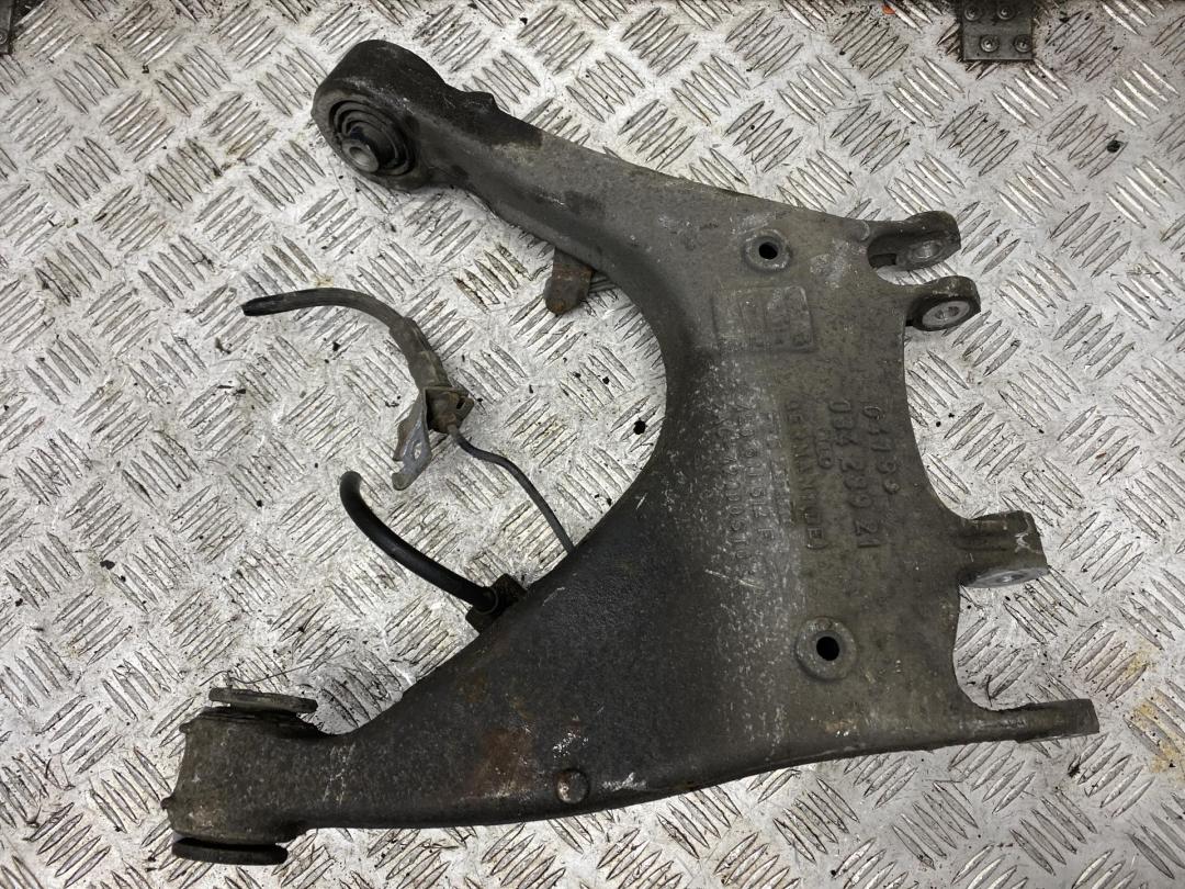 рычаг задний Audi A8 D3 2004, 3.0 л., дизель, АКПП, чёрный, седан, 4E0511512F