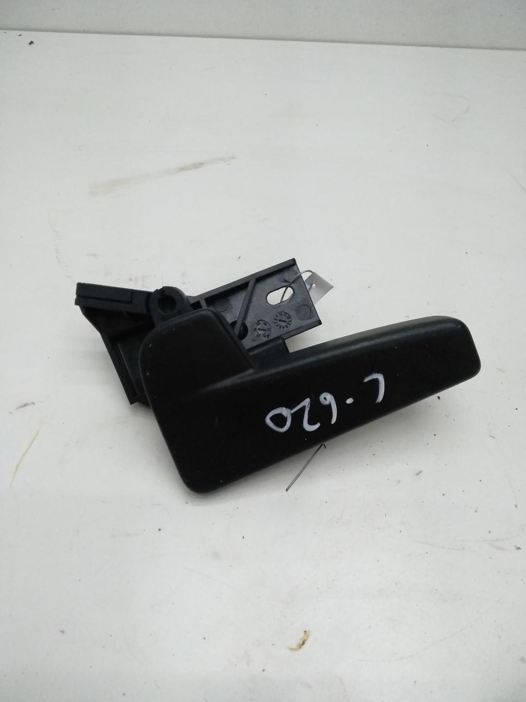 ручка открывания капота SEAT Leon 2014, 1.2 л., бензин, МКПП, белый, универсал, 6R1823533