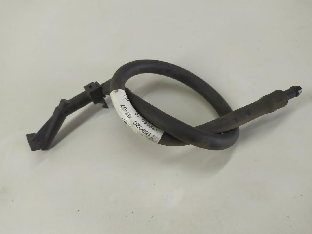 форсунка омывателя лобового стекла BMW 3 серия E90/E91/E92/E93 2007, 2.0 л., бензин, АКПП, красный, универсал, 61687128401 - фото №1