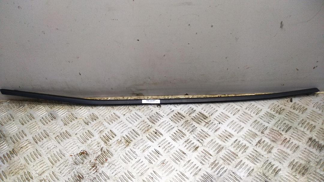 Молдинг стекла двери задней правой наружный BMW 1 E81/E87 2005, 2.0 л., бензин, МКПП, серый, хетчбэк 5 дв.