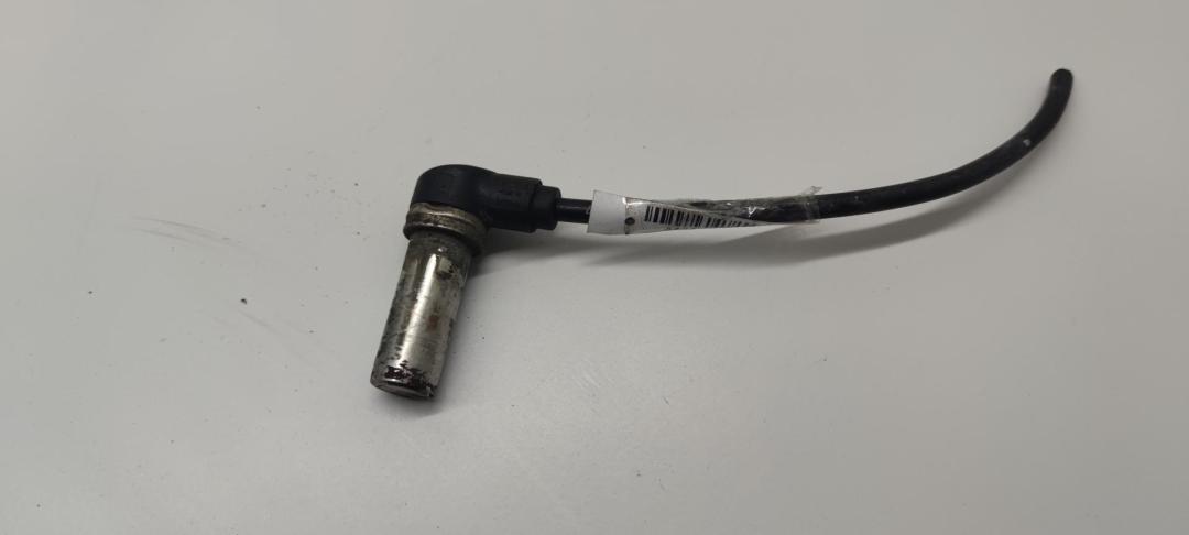датчик ABS Audi A6 C4 1995, 1.8 л., бензин, МКПП, серый, универсал, 4A0927807D