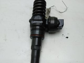 форсунка Volkswagen Polo 4 поколение 2002, 1.4 л., дизель, МКПП, чёрный, хетчбэк 5 дв., 038130073AM