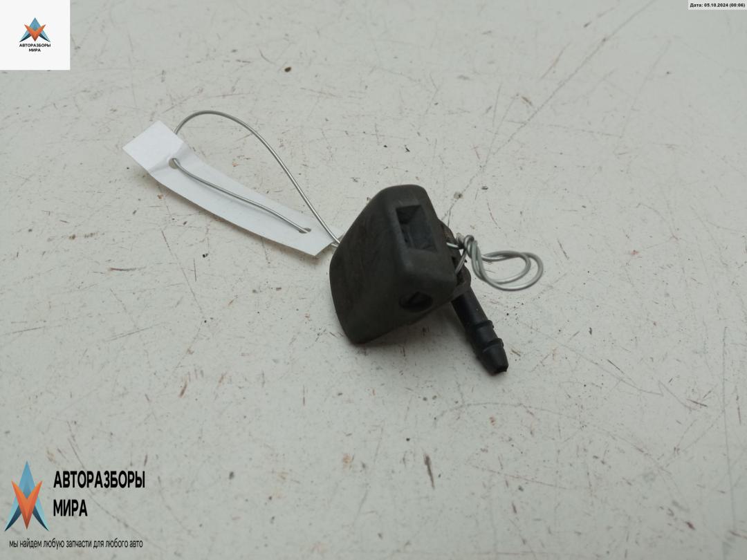 форсунка омывателя лобового стекла Fiat Doblo 1 поколение 2004, 1.2 л., бензин, МКПП, белый, фургон - фото №1