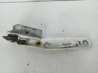 петля капота правая Audi A6 4A/C4 1994, белый, седан, 4A0823302F