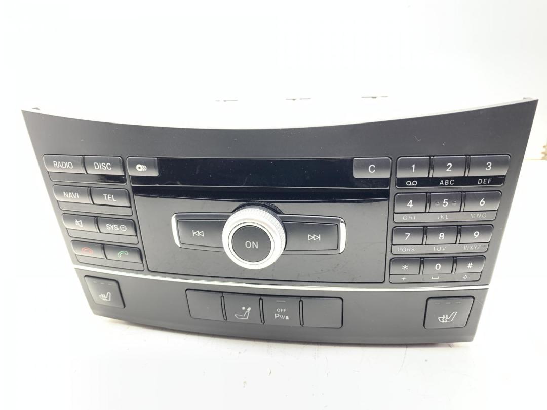 магнитола Mercedes-Benz E-Класс W212/S212/C207/A207 2009, 2.2 л., дизель, АКПП, серый, универсал, 2129007005 - фото №1