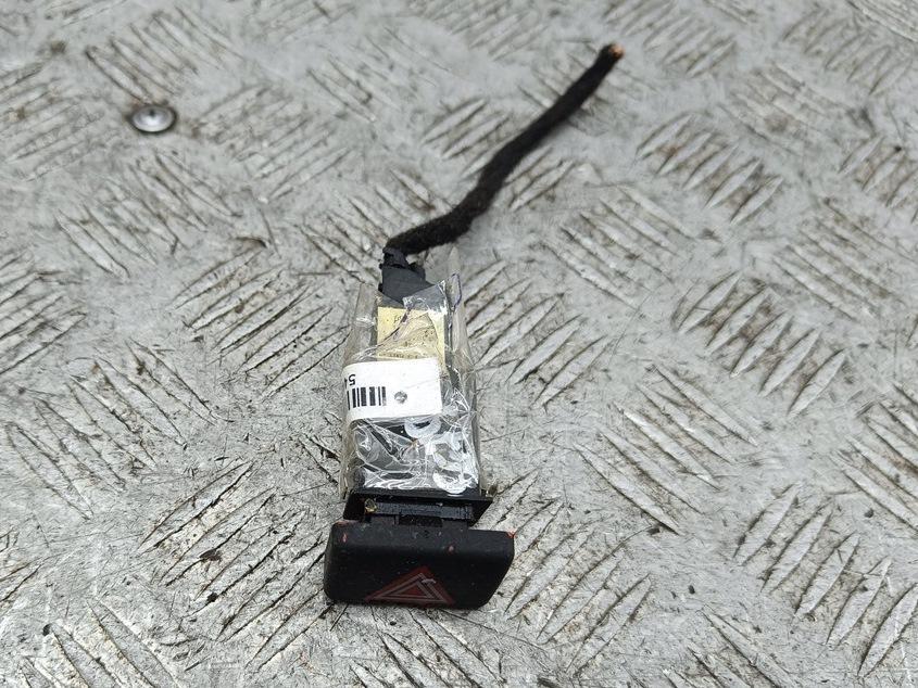 кнопка аварийной сигнализации Audi A4 B6 2002, 2.5 л., дизель, МКПП, чёрный, универсал, 8E0941509