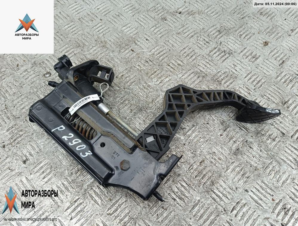 цилиндр сцепления главный Volkswagen Golf 4 поколение 2002, 2.0 л., бензин, МКПП, чёрный, хетчбэк 5 дв., 1J1721059AD - фото №1