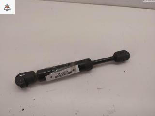 амортизатор крышки багажника (3-5 двери) Volkswagen Golf 3 поколение 1997, 1.8 л., бензин, МКПП, чёрный, кабриолет, 1E0827550A