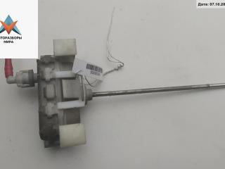 замок лючка топливного бака Audi A4 B5 1997, 1.9 л., дизель, МКПП, зелёный, универсал, 8D0862153