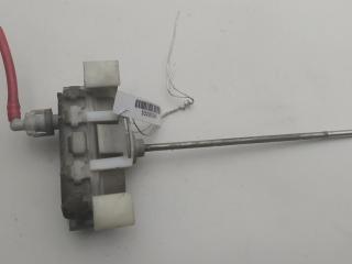 замок лючка топливного бака Audi A4 B5 1997, 1.9 л., дизель, МКПП, зелёный, универсал, 8D0862153