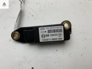 датчик ускорения Mercedes-Benz CLK-Класс W208/A208 [рестайлинг] 2000, 2.0 л., бензин, АКПП, серый, купе, 0018200726