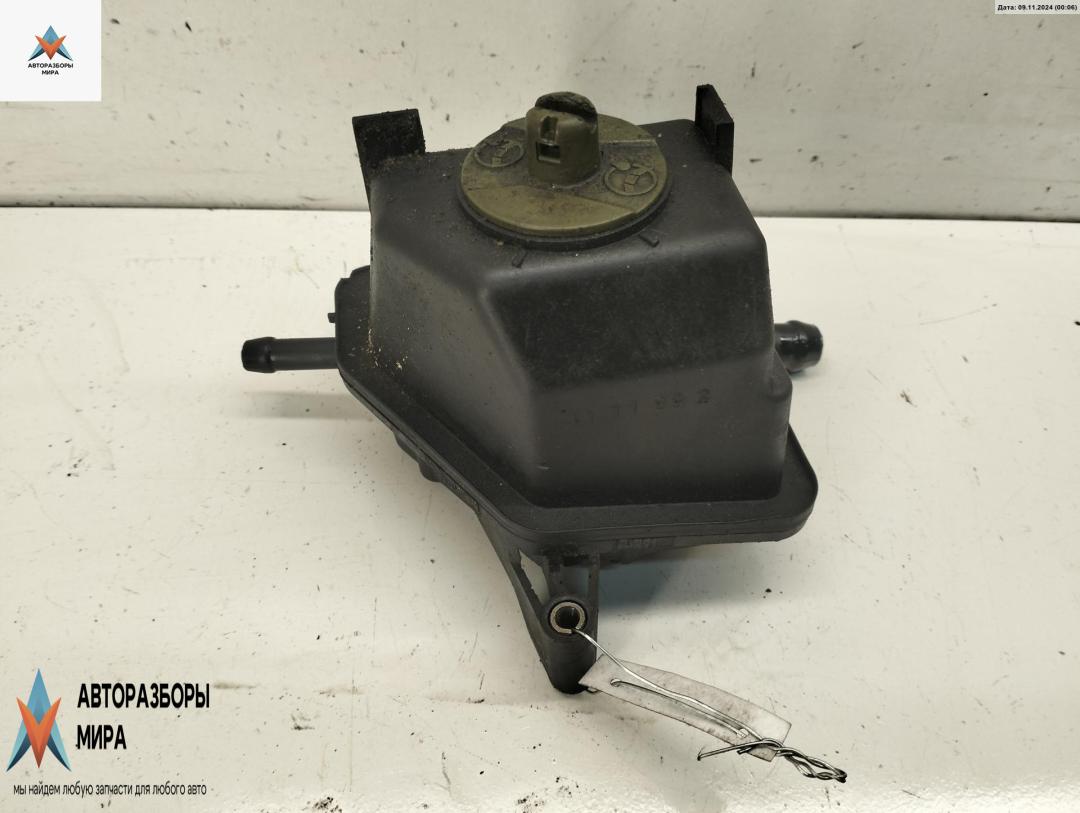 Бачок гидроусилителя Volkswagen Golf 4 поколение 1999, 1.9 л., дизель, 1J0422371C - фото №1