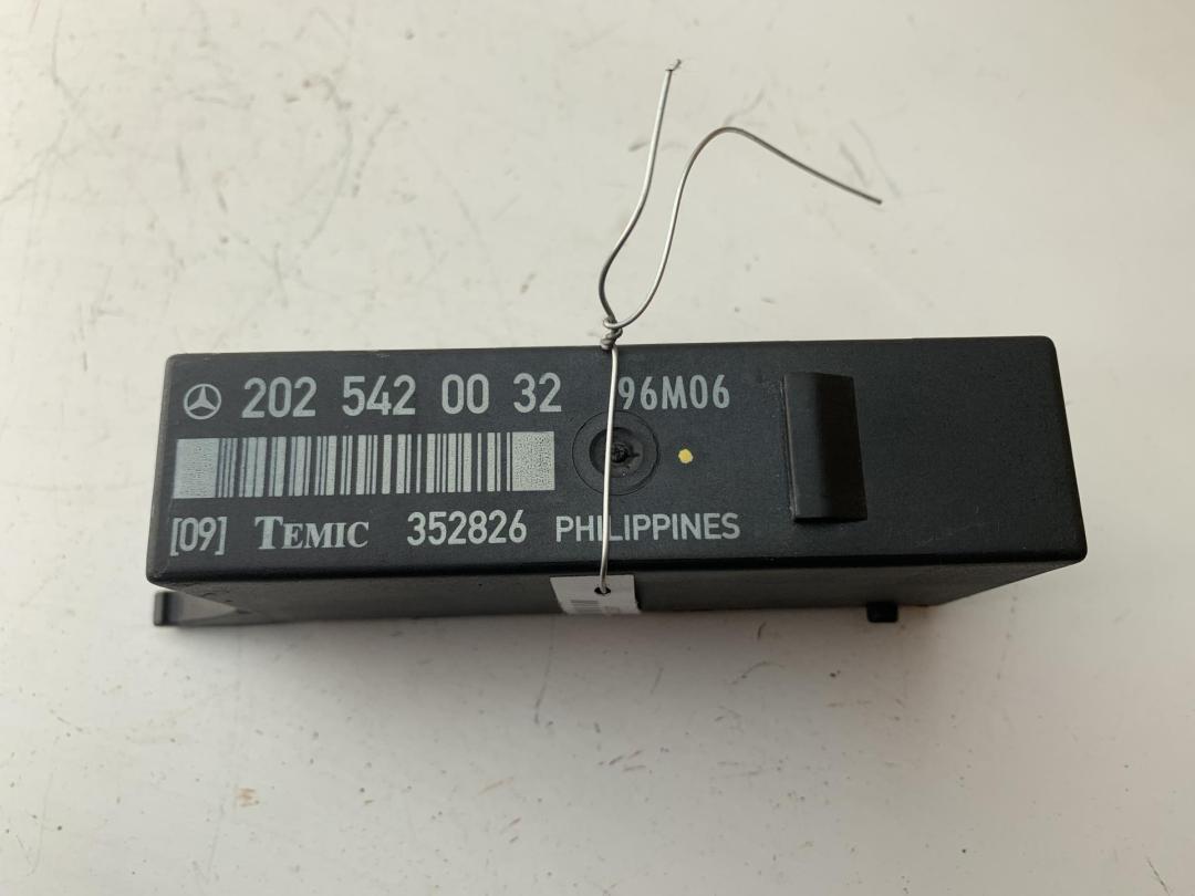 реле (прочие) Mercedes-Benz C W202 1996, 2.3 л., бензин, МКПП, чёрный, универсал, 2025420032