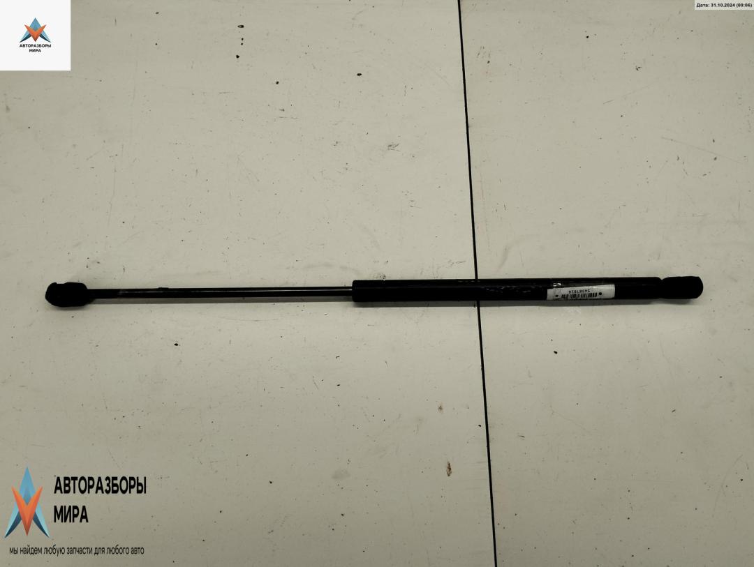 амортизатор крышки багажника (3-5 двери) Volkswagen Golf 3 поколение 1996, 1.6 л., бензин, МКПП, серый, хетчбэк 5 дв., 1H6827550A - фото №1