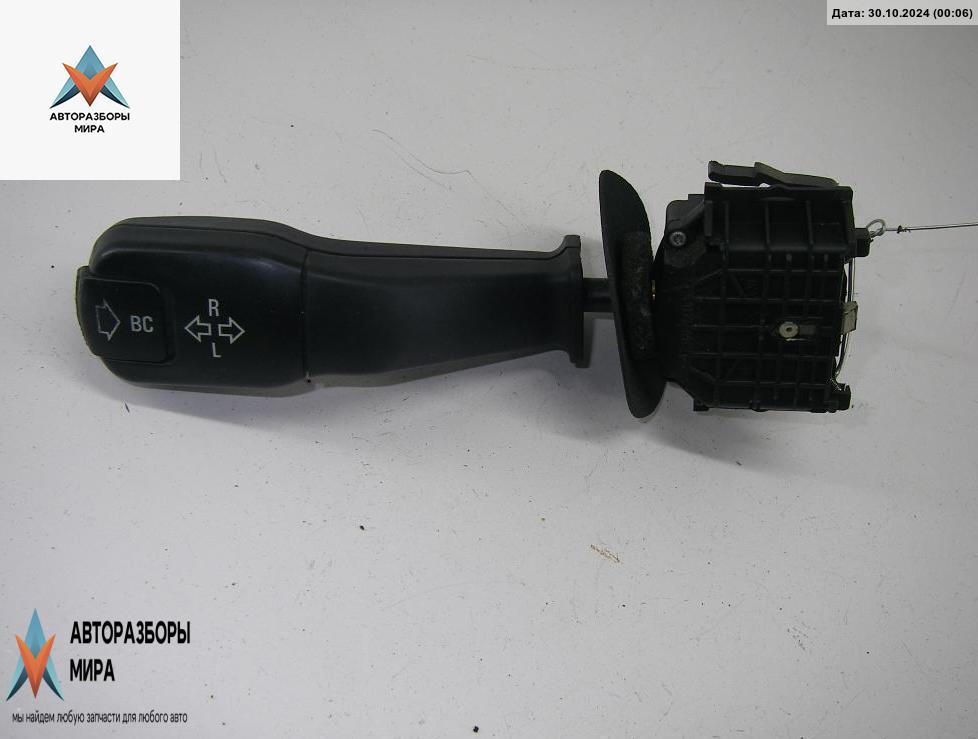 переключатель поворотов BMW 5 серия E39 1997, 2.8 л., бензин, АКПП, чёрный, универсал, 8352172 - фото №1