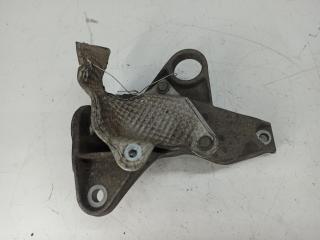 кронштейн КПП Audi A4 B5 1996, 2.6 л., бензин, АКПП, зелёный, универсал, 8D0399114R