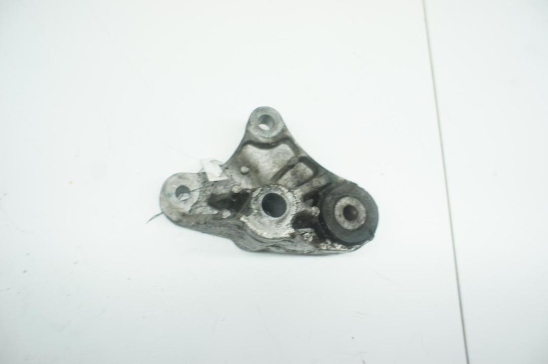 кронштейн КПП Ford Focus II 2009, 1.8 л., бензин, МКПП, чёрный, хетчбэк 5 дв., 1322569, 4M51-6P093-FA