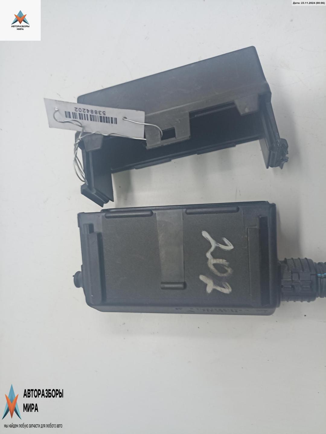 блок реле Opel Astra G 2002, 1.6 л., бензин, МКПП, серый, хетчбэк 5 дв., 24437030 - фото №1