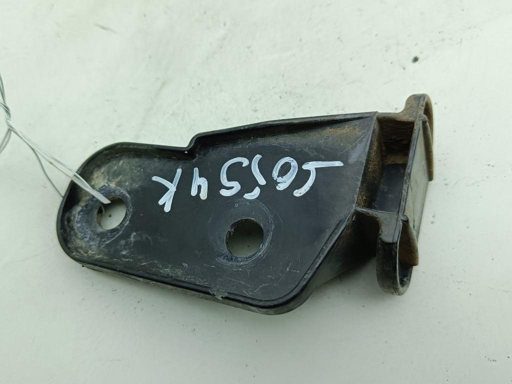 кронштейн переднего бампера BMW 3 E36 1998, 1.6 л., бензин, МКПП, серый, хетчбэк 3 дв., 8122577