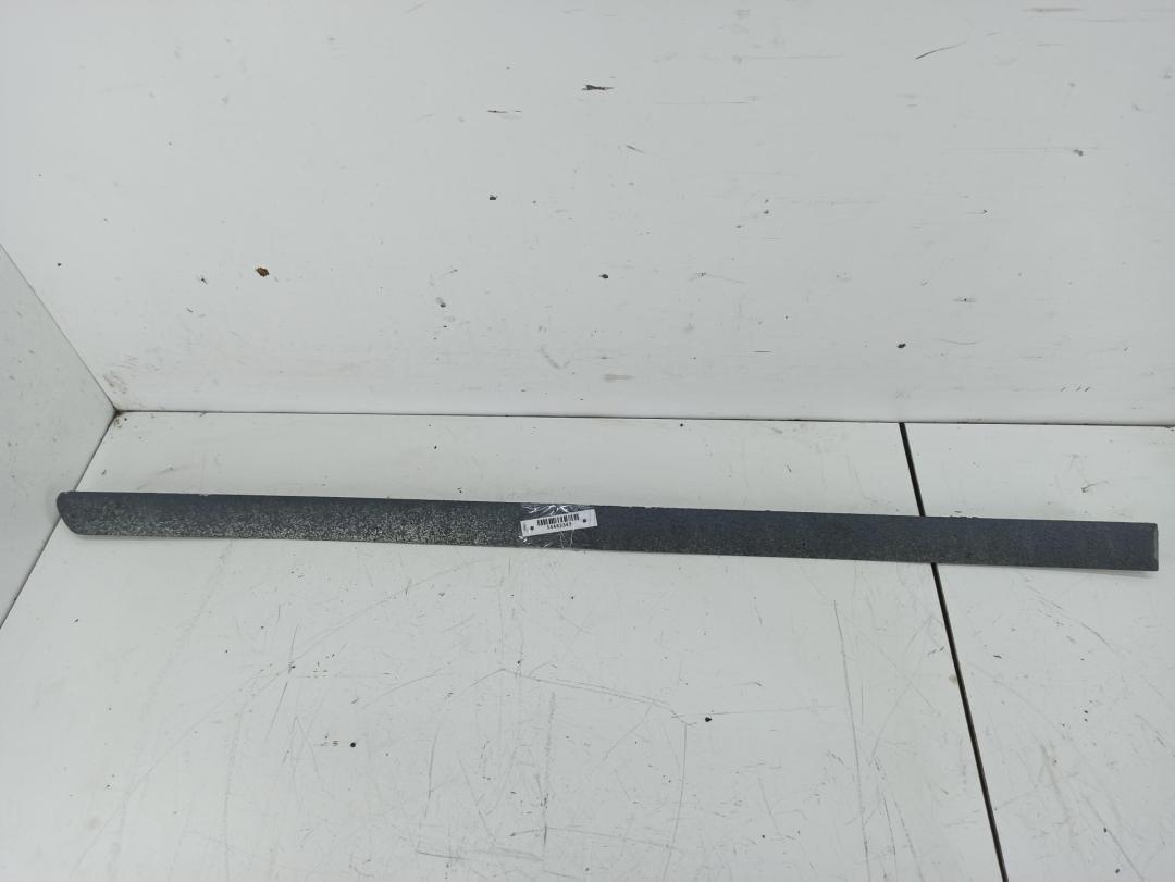 молдинг двери задней правой Audi A6 C5 1998, 2.4 л., бензин, АКПП, чёрный, седан, 8D0853964