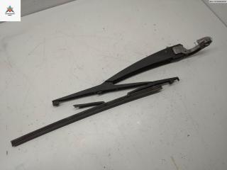 Щеткодержатель (поводок стеклоочистителя) задний Ford Focus 3 поколение 2011, 1.6 л., i, бензин, МКПП, чёрный, хетчбэк 5 дв.