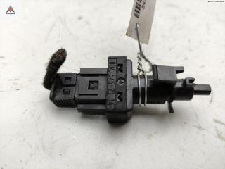 Датчик (включатель) стоп-сигнала Mercedes-Benz C-Класс W202/S202 [рестайлинг] 1999, 2.4 л., бензин, МКПП, чёрный, седан, 0045452114