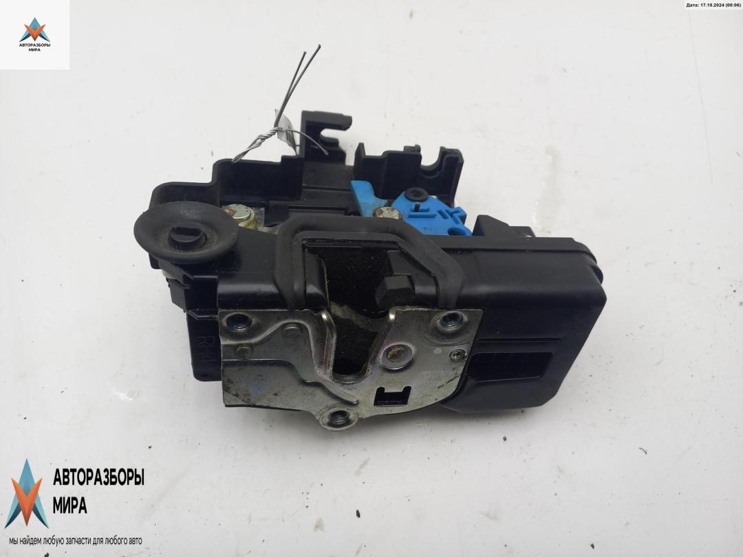 замок двери задней правой Opel Antara 1 поколение 2007, 2.0 л., дизель, МКПП, чёрный, внедорожник 5 дв. - фото №1