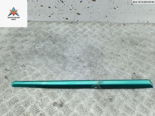 молдинг двери передней левой Volkswagen Polo 3 поколение 1998, 1.4 л., бензин, МКПП, зелёный, универсал