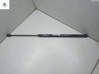 амортизатор крышки багажника (3-5 двери) Opel Corsa B 1994, 1.4 л., бензин, АКПП, красный, хетчбэк 5 дв., 90388707