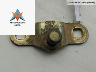 кронштейн (крепление) Ford Mondeo 2 поколение 1997, 2.0 л., бензин, МКПП, зелёный, универсал