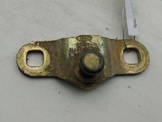 кронштейн (крепление) Ford Mondeo 2 поколение 1997, 2.0 л., бензин, МКПП, зелёный, универсал